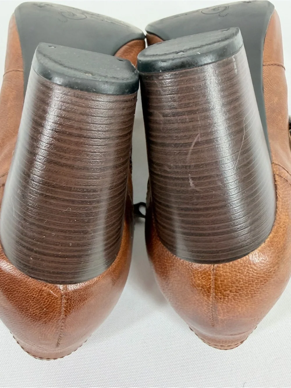 Clarks Indigo Women’s size 8 Brown Leather Mary Jane Heels - Picture 9 of 15